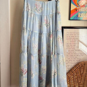 Lauren Ralph Lauren blue floral tiered midi skirt #cottagecore